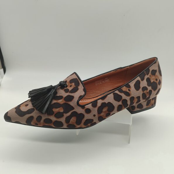MOCASÍN PRINT LEOPARDO Y BORLAS