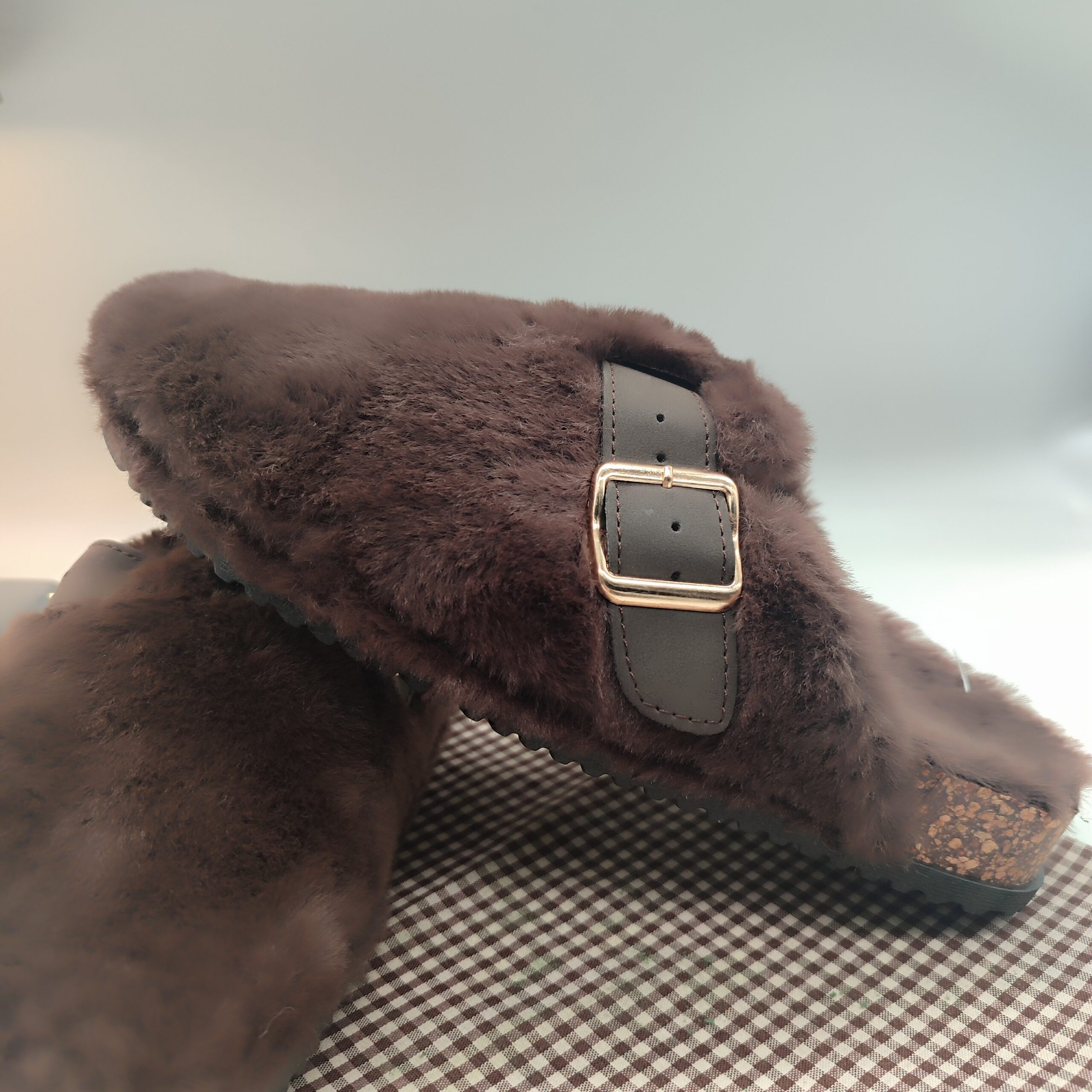 ZUECOS MULES MODELO ALASKA NEW COLLECTION MUJER MARRÓN