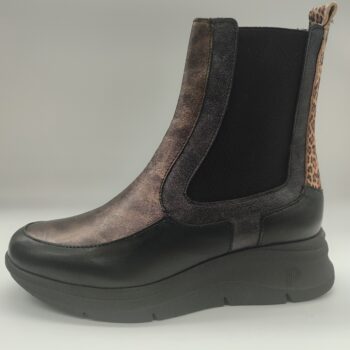 BOTÍN CHELSEY EN NAPA DE MUJER NEGRO M10755