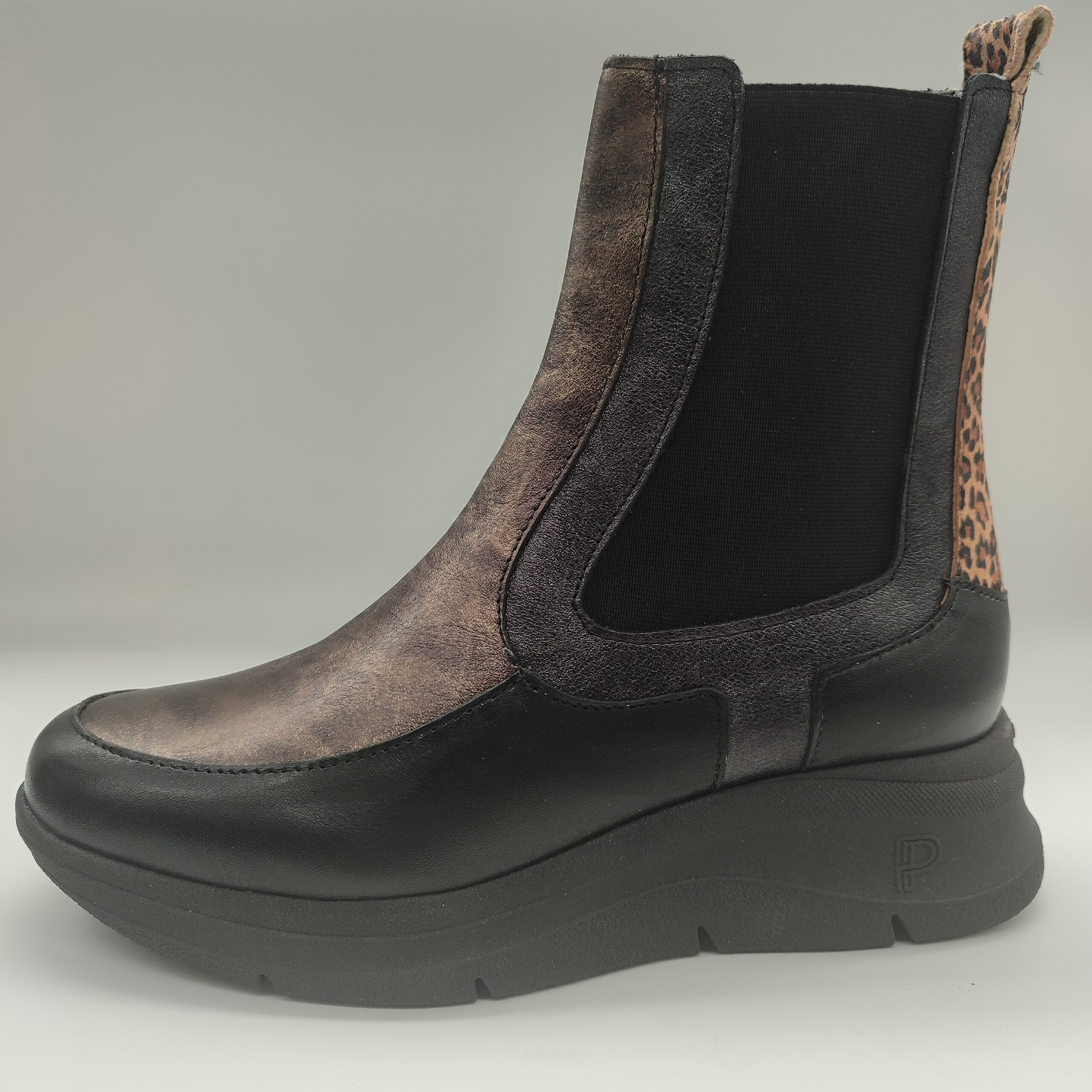 BOTÍN CHELSEY EN NAPA DE MUJER NEGRO M10755