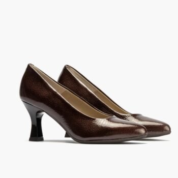 PITILLOS ZAPATO DE SALÓN PARA MUJER . STILETTO MARRON DE TACÓN ALTO EN PIEL CHAROL